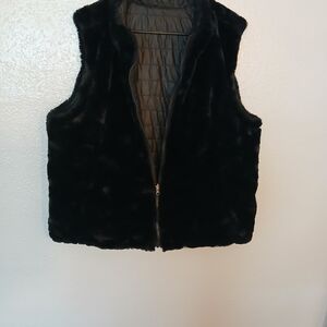Elegant Black Faux Fur Women's Vest